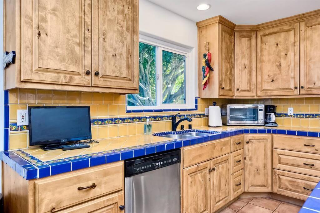 Great Group Retreat! Hacienda Decor, Spacious Floor Plan, Private Backyard Carlsbad Exterior foto